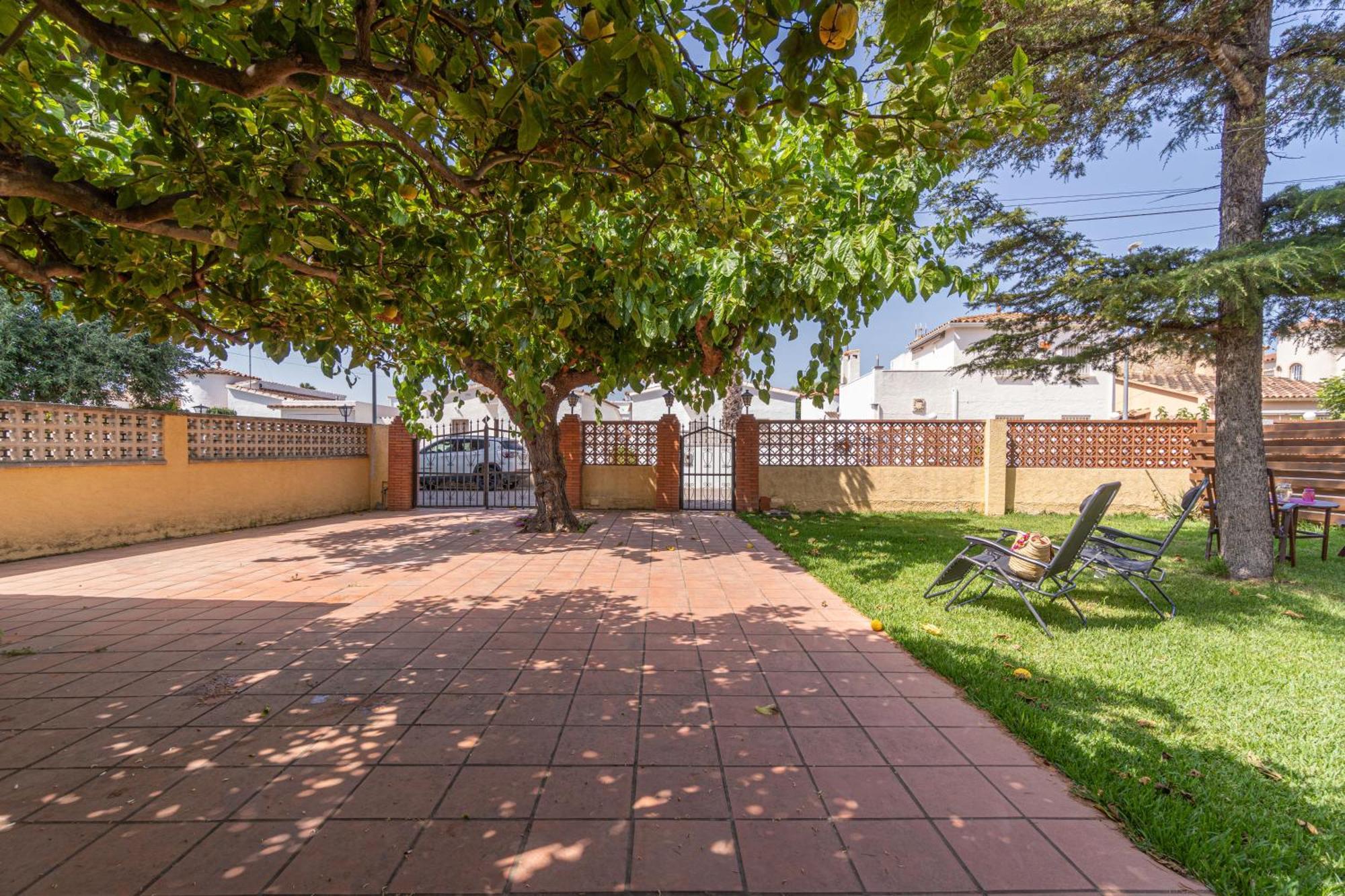 Apart-Rent Casa Con Jardin Pani 0081 Empuriabrava Εξωτερικό φωτογραφία